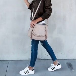 Meet your Posher, Alexandria